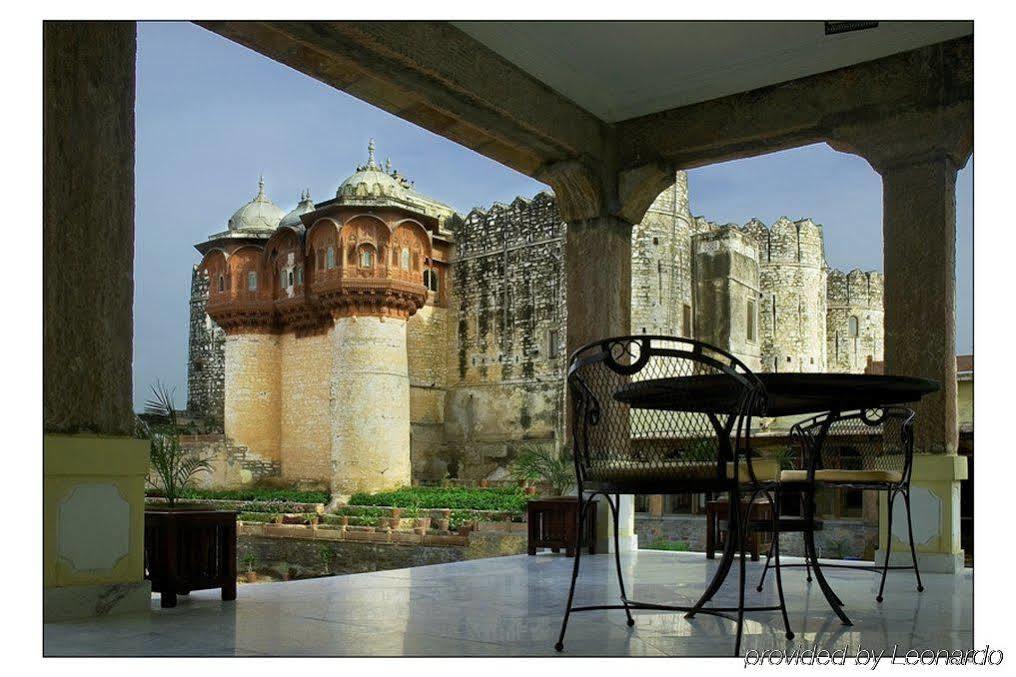 Atulya Fort Khejarla Restaurant foto